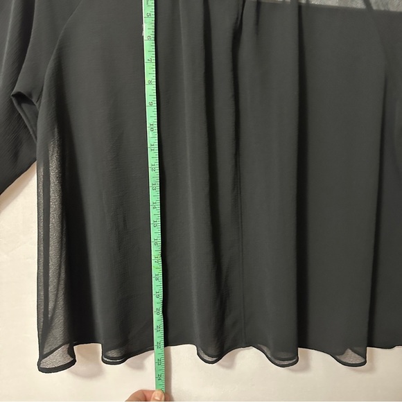 Uniqlo Black Sheer Women's Blouse - Picture 10 of 11